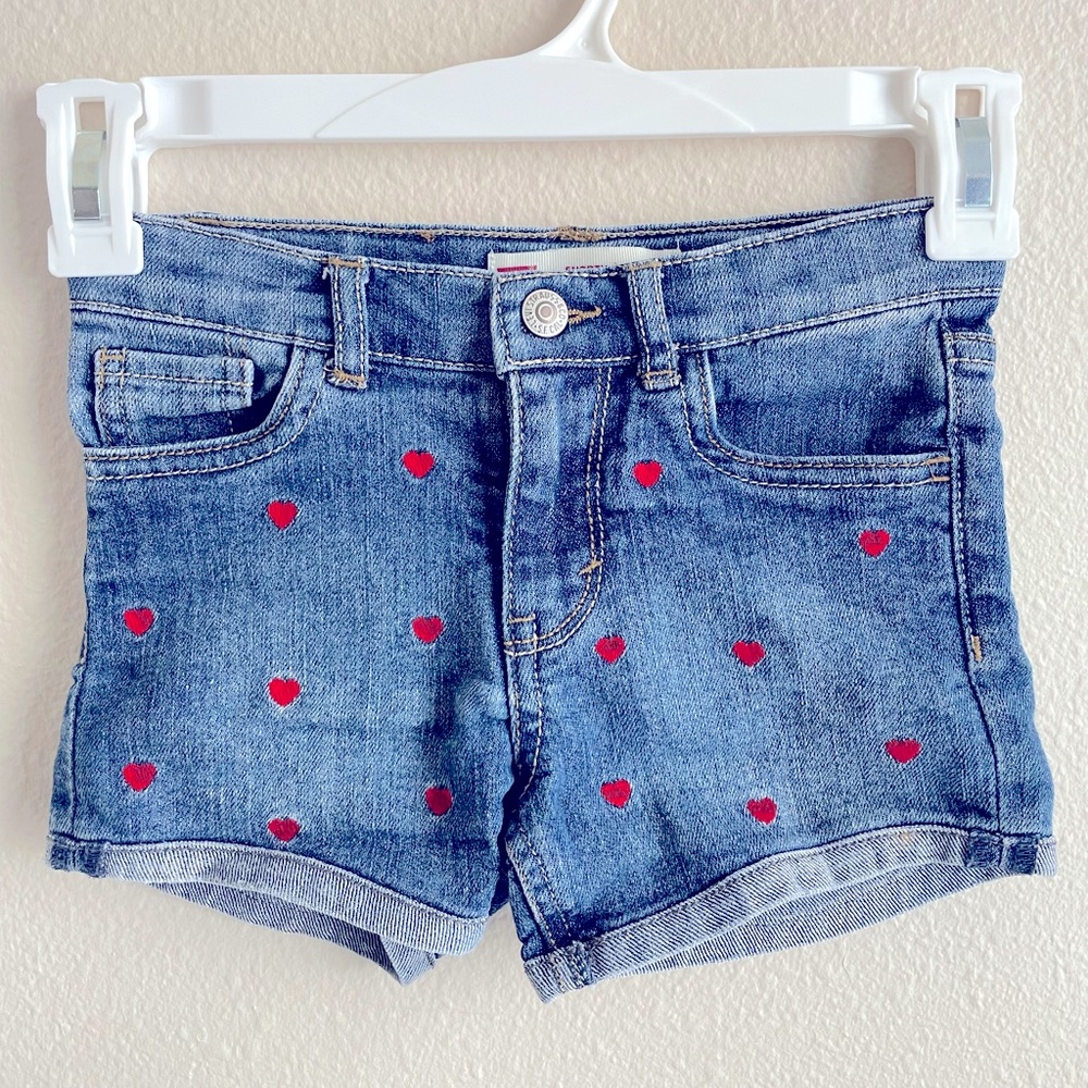 Levi’s Heart Embroidered Jean Shorts Girl Size 6